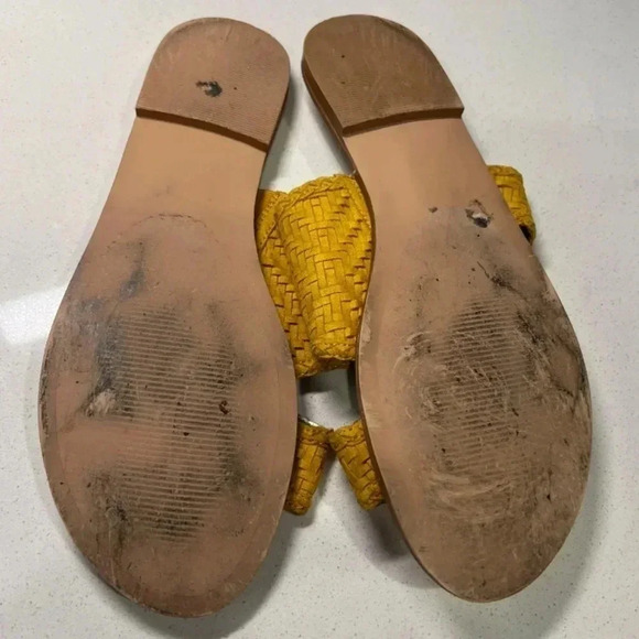 Carlos by Carlos Santana Mustard Leather Flats Size 10 - Picture 3 of 4